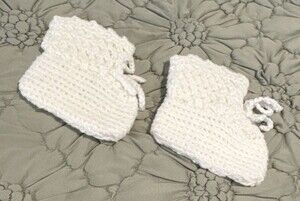 Vintage Handmade Crocheted White Baby Booties A3